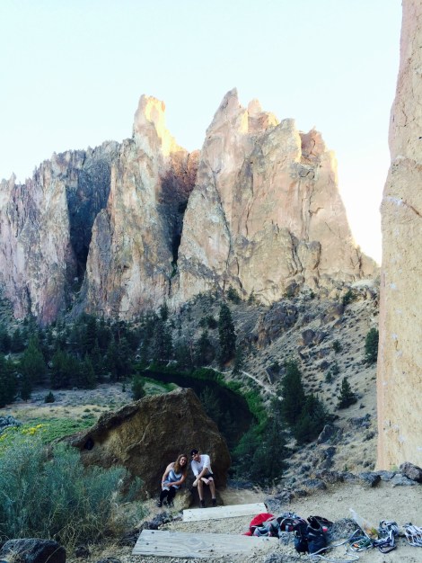 Jaime and Ashley at Smith Rock | inlovewiththeworld.com